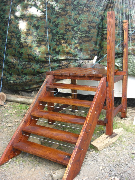 The steps in their final position by the wagon